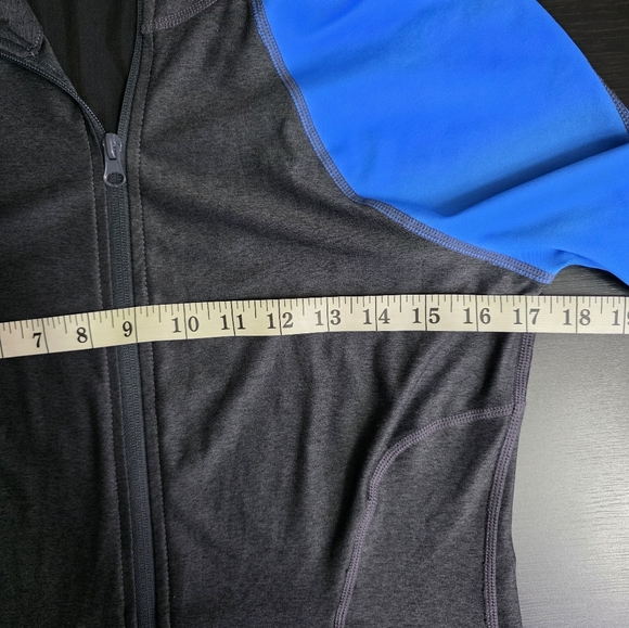 Z By Zella Womens Blue Gray Sheer Back Zip Up Light Jacket Thumbholes Size Small - Picture 14 of 16